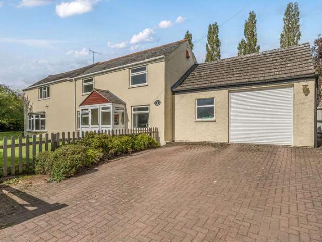 4 Bedroom Detached House