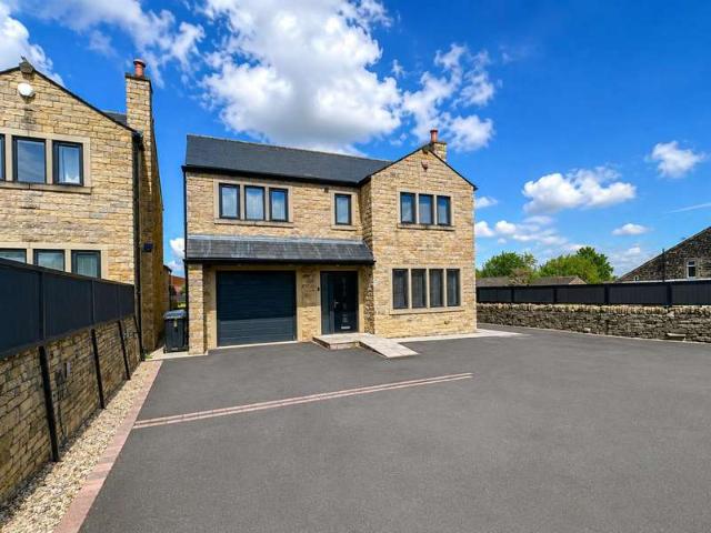 4 Bedroom Detached House