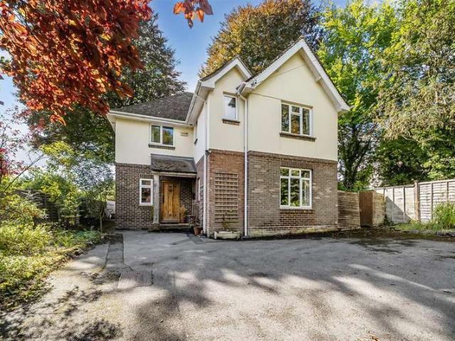 4 Bedroom Detached House
