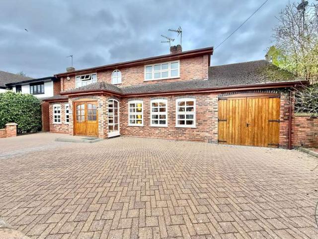 4 Bedroom Detached House