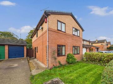 4 Bedroom Detached House