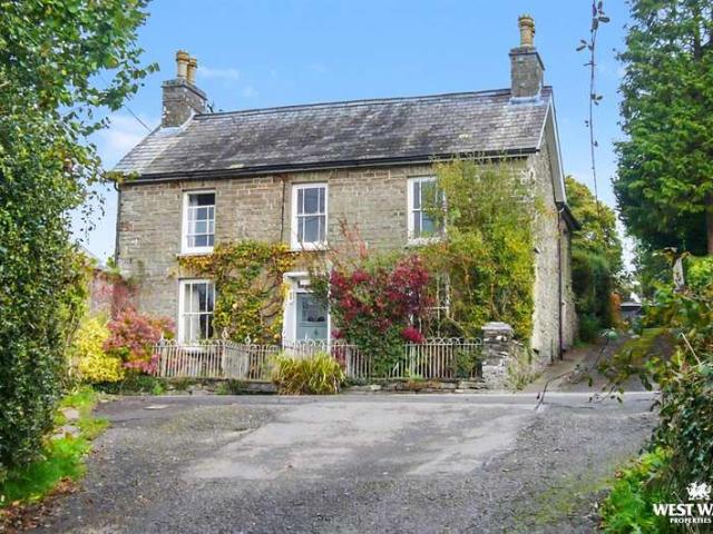 4 Bedroom Detached House