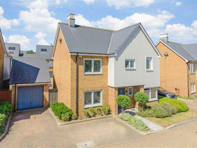 4 Bedroom Detached House