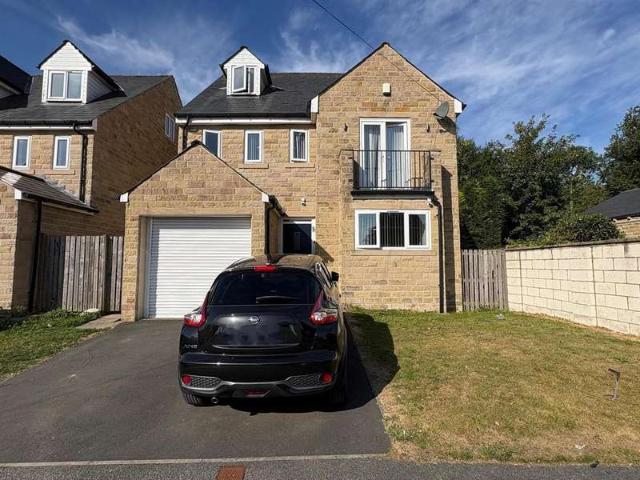 4 Bedroom Detached House