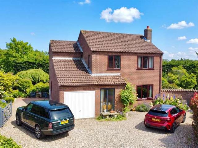 4 Bedroom Detached House
