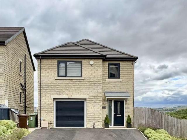 4 Bedroom Detached House