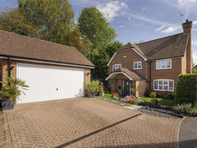 4 Bedroom Detached House