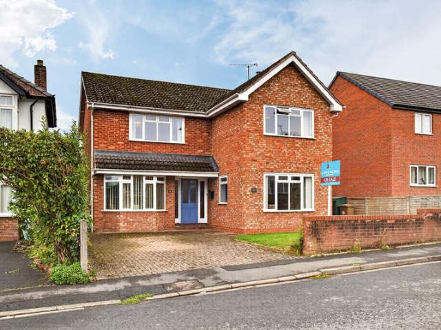 4 Bedroom Detached House