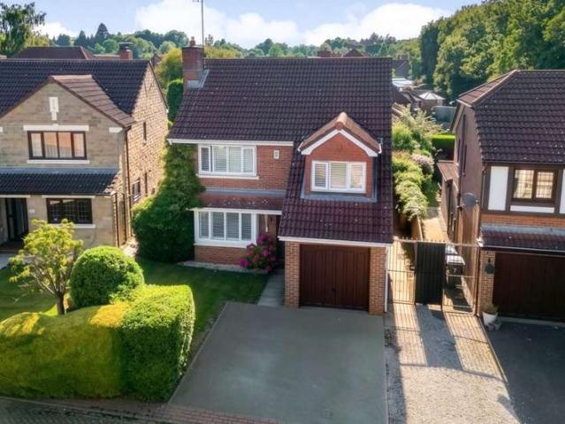 4 Bedroom Detached House