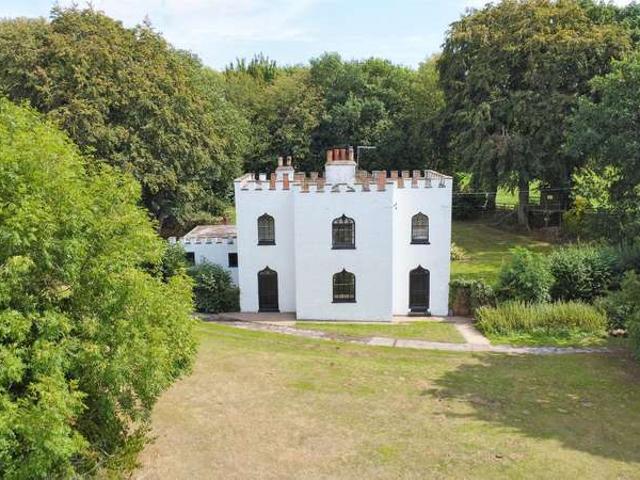 4 Bedroom Detached House