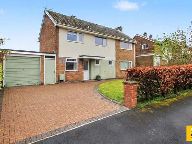 4 Bedroom Detached House