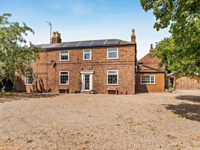 5 Bedroom Detached House
