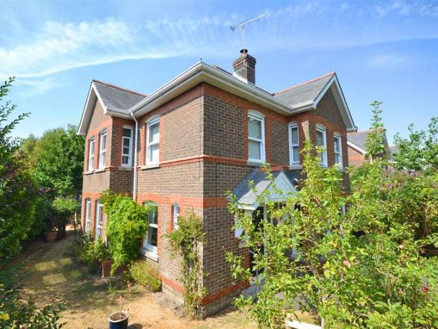 4 Bedroom Detached House