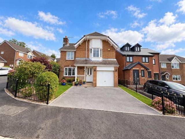 4 Bedroom Detached House