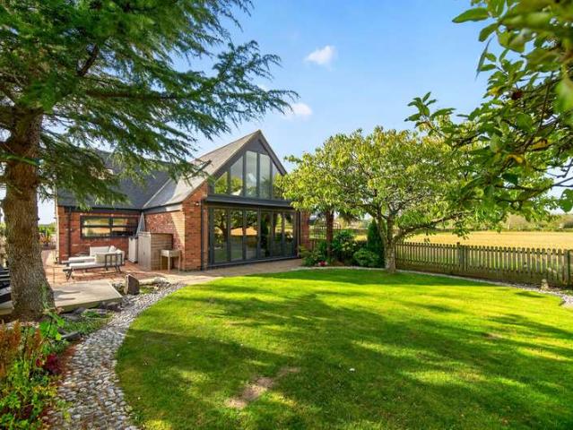 4 Bedroom Detached House