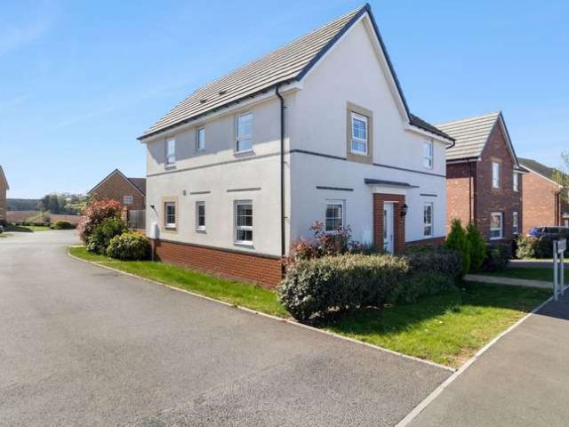 4 Bedroom Detached House