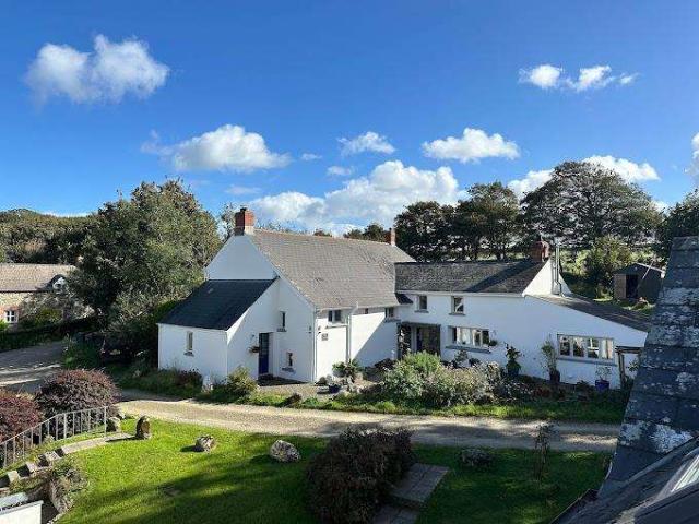 4 Bedroom Detached House