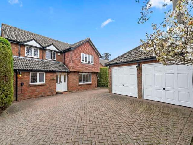 4 Bedroom Detached House
