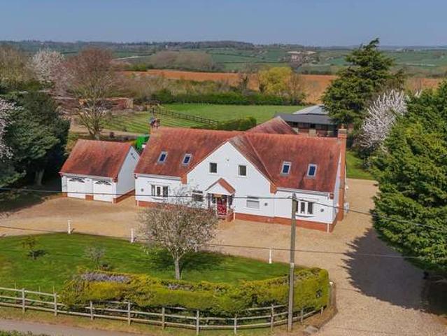 4 Bedroom Detached House