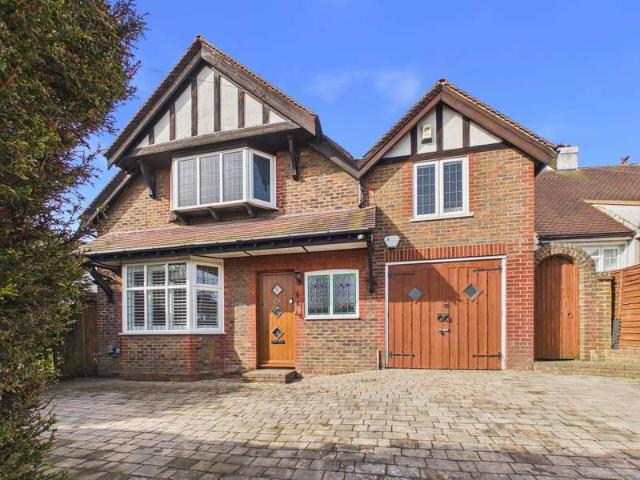 4 Bedroom Detached House