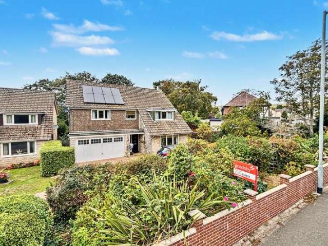 4 Bedroom Detached House