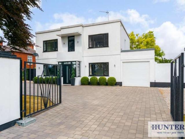 4 Bedroom Detached House