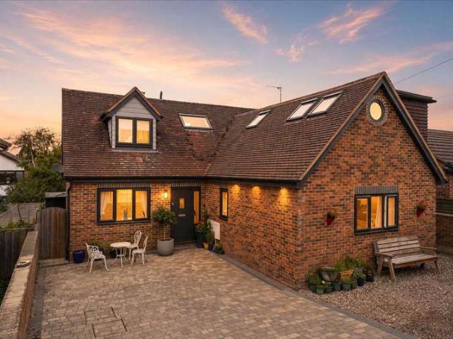 4 Bedroom Detached House