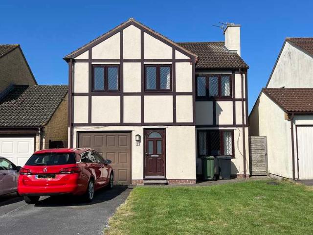 4 Bedroom Detached House