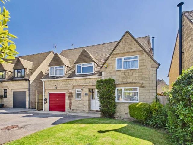 4 Bedroom Detached House