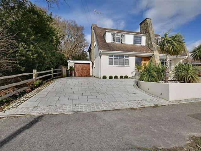4 Bedroom Detached House