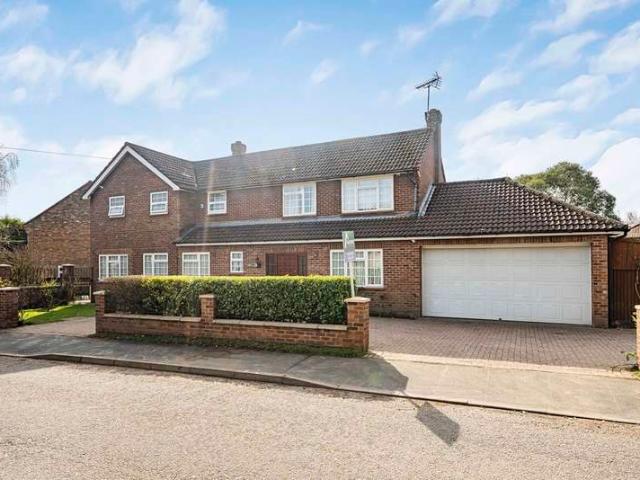 4 Bedroom Detached House