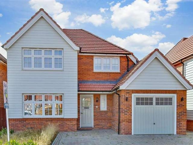 4 Bedroom Detached House