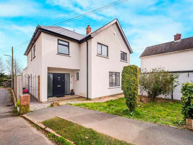 4 Bedroom Detached House