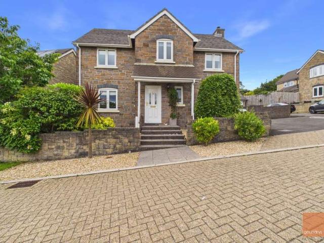 4 Bedroom Detached House