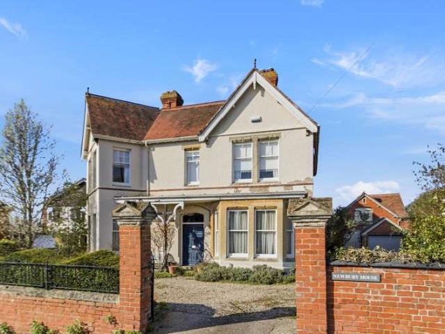 4 Bedroom Detached House