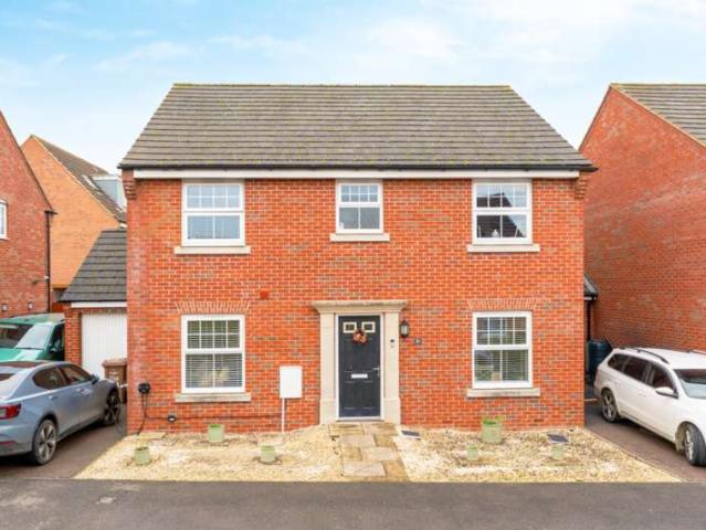 4 Bedroom Detached House