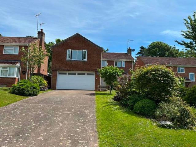 4 Bedroom Detached House