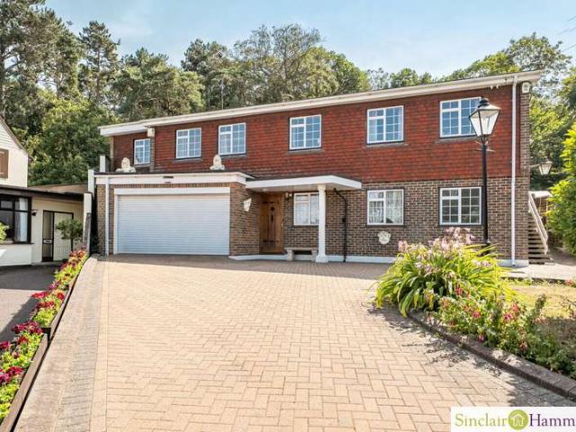 4 Bedroom Detached House
