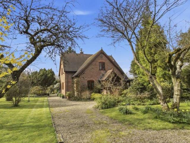 4 Bedroom Detached House