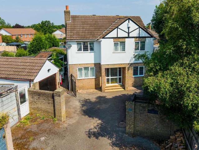 4 Bedroom Detached House