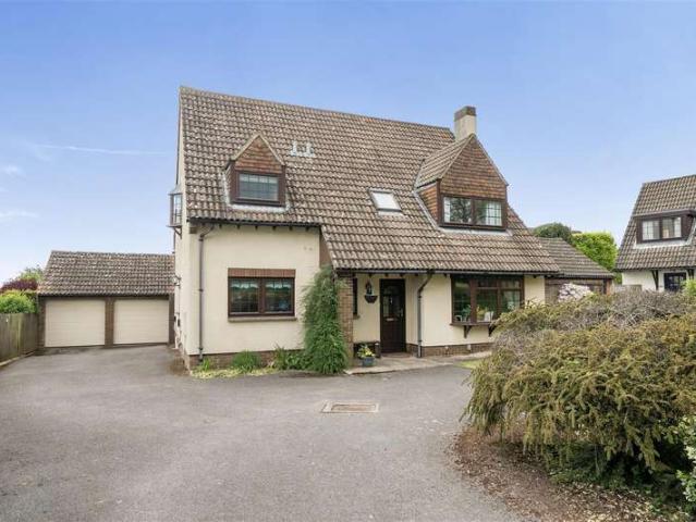 4 Bedroom Detached House
