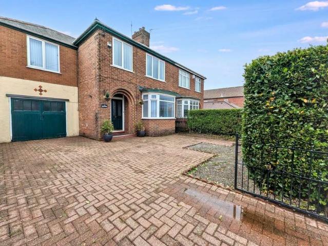 4 Bedroom Detached House