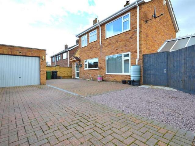 4 Bedroom Detached House