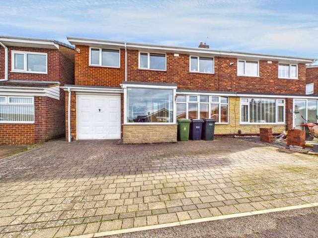 4 Bedroom Detached House