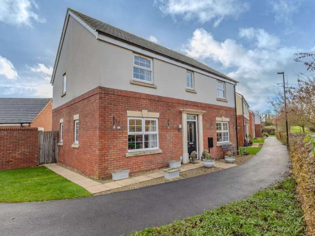 4 Bedroom Detached House