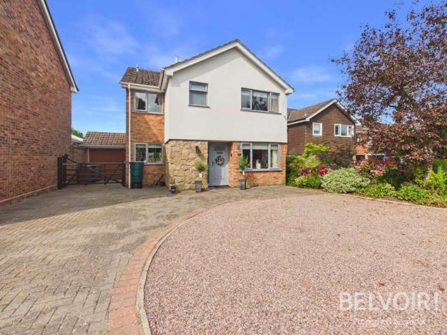 4 Bedroom Detached House
