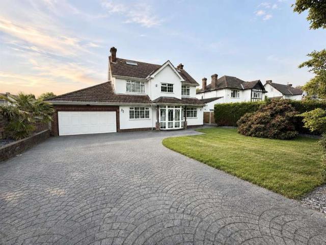 4 Bedroom Detached House