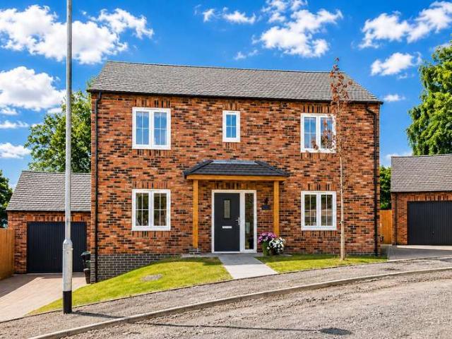 4 Bedroom Detached House