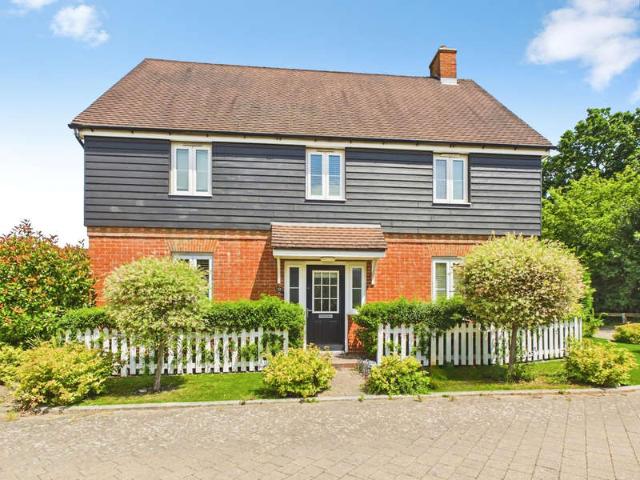 4 Bedroom Detached House