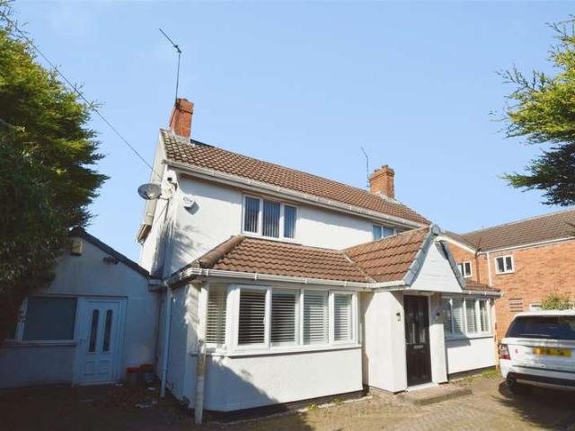 4 Bedroom Detached House
